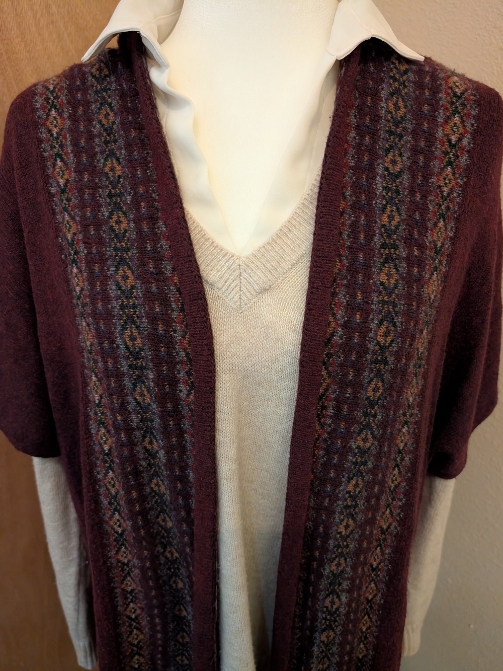 Ralph Lauren - Lambswool Burgundy Open-Front V-Neck Cardigan with Patterned Trim